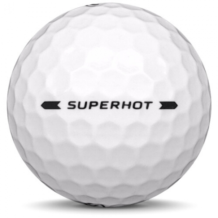 The golf ball Callaway Superhot In year model 2021.